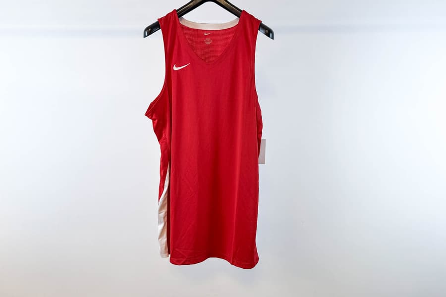 2 Herren Trikots Nike, Gr. 2XL